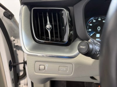 2019 Volvo XC60 Momentum