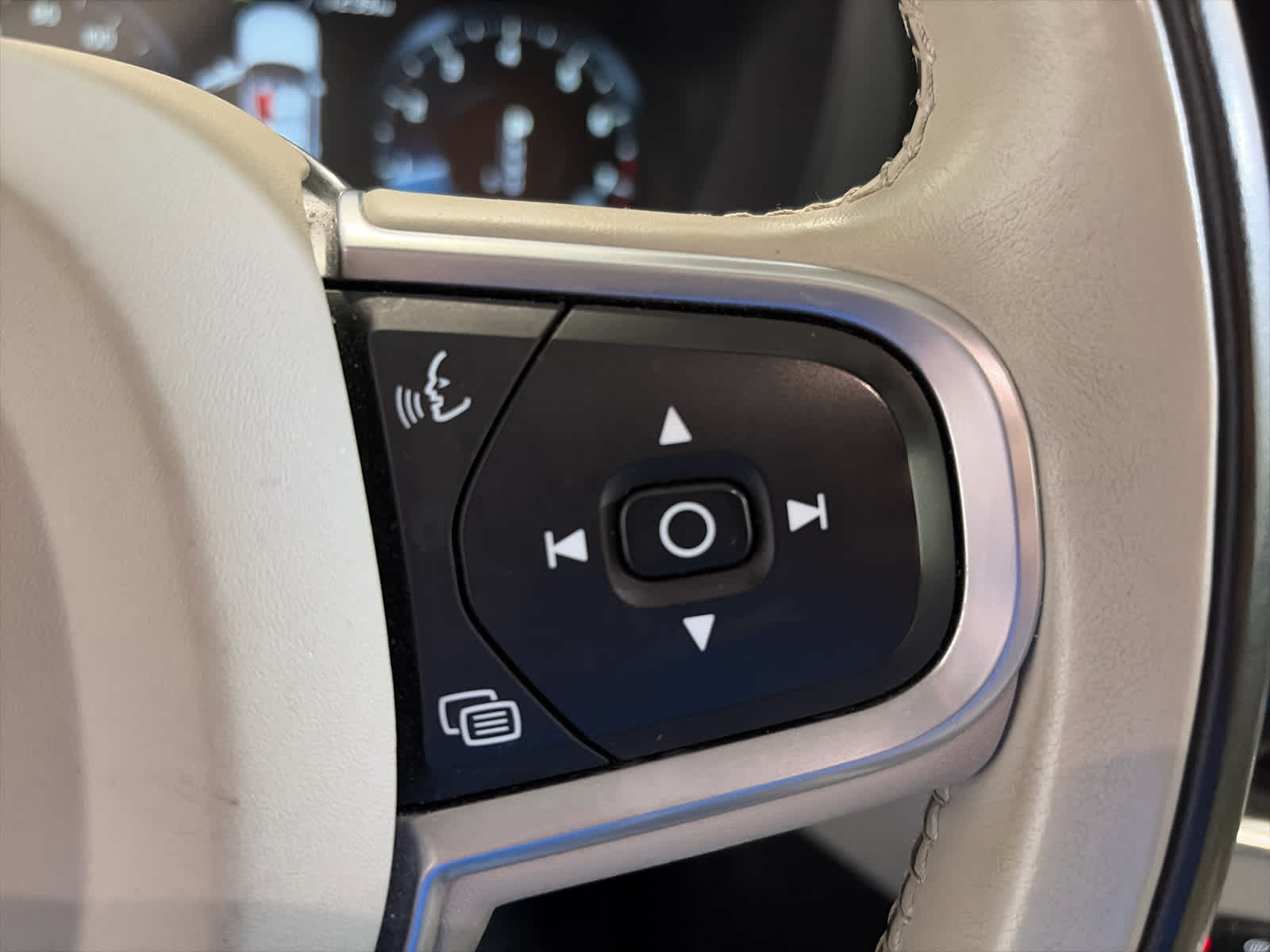 2019 Volvo XC60 Momentum