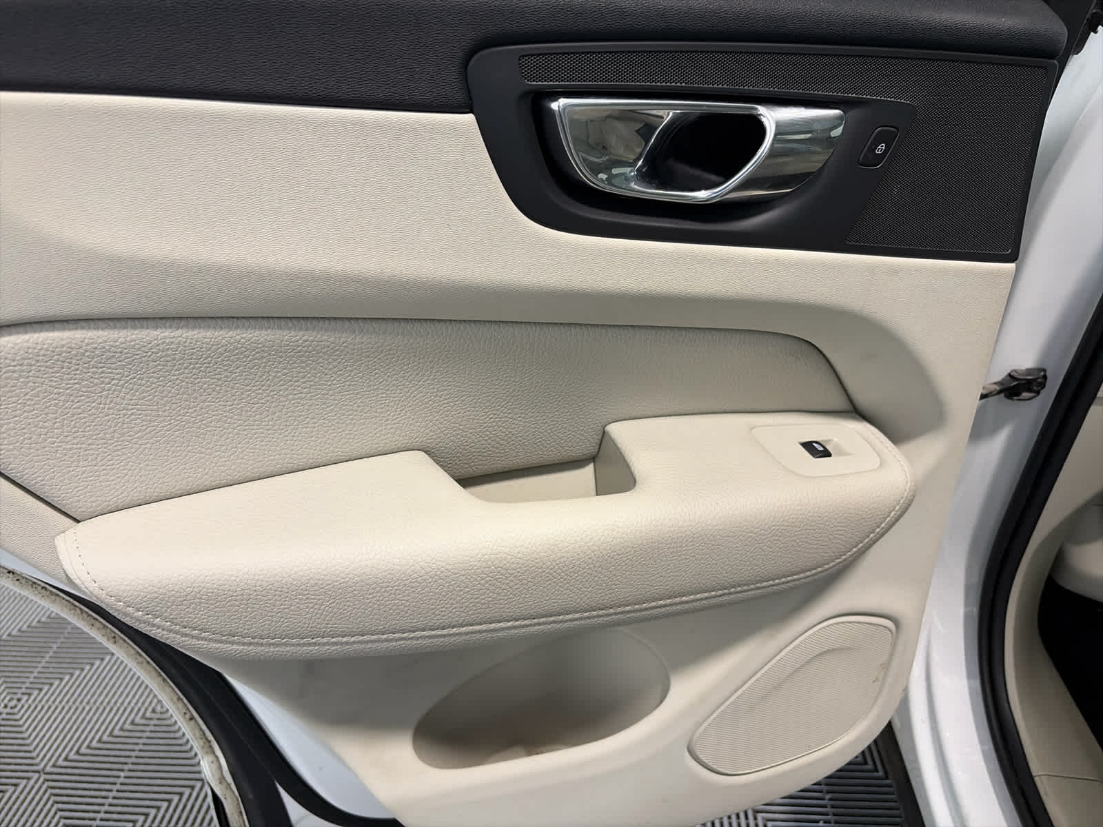 2019 Volvo XC60 Momentum