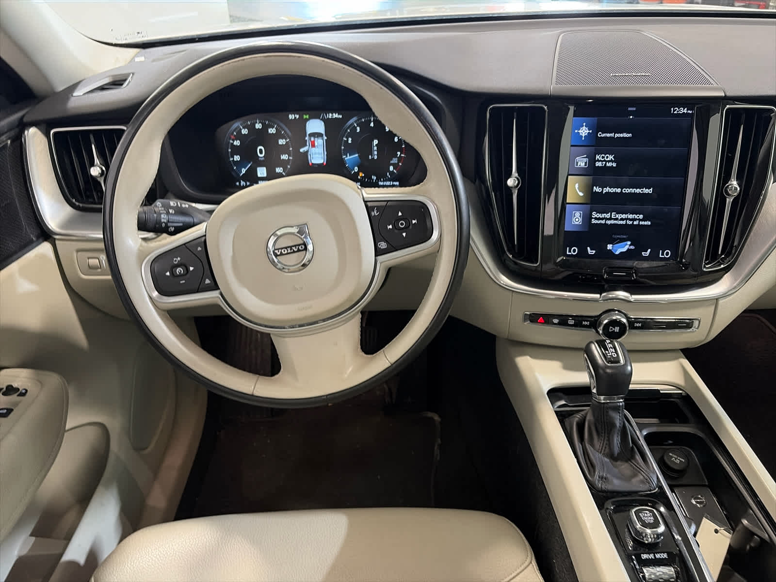 2019 Volvo XC60 Momentum