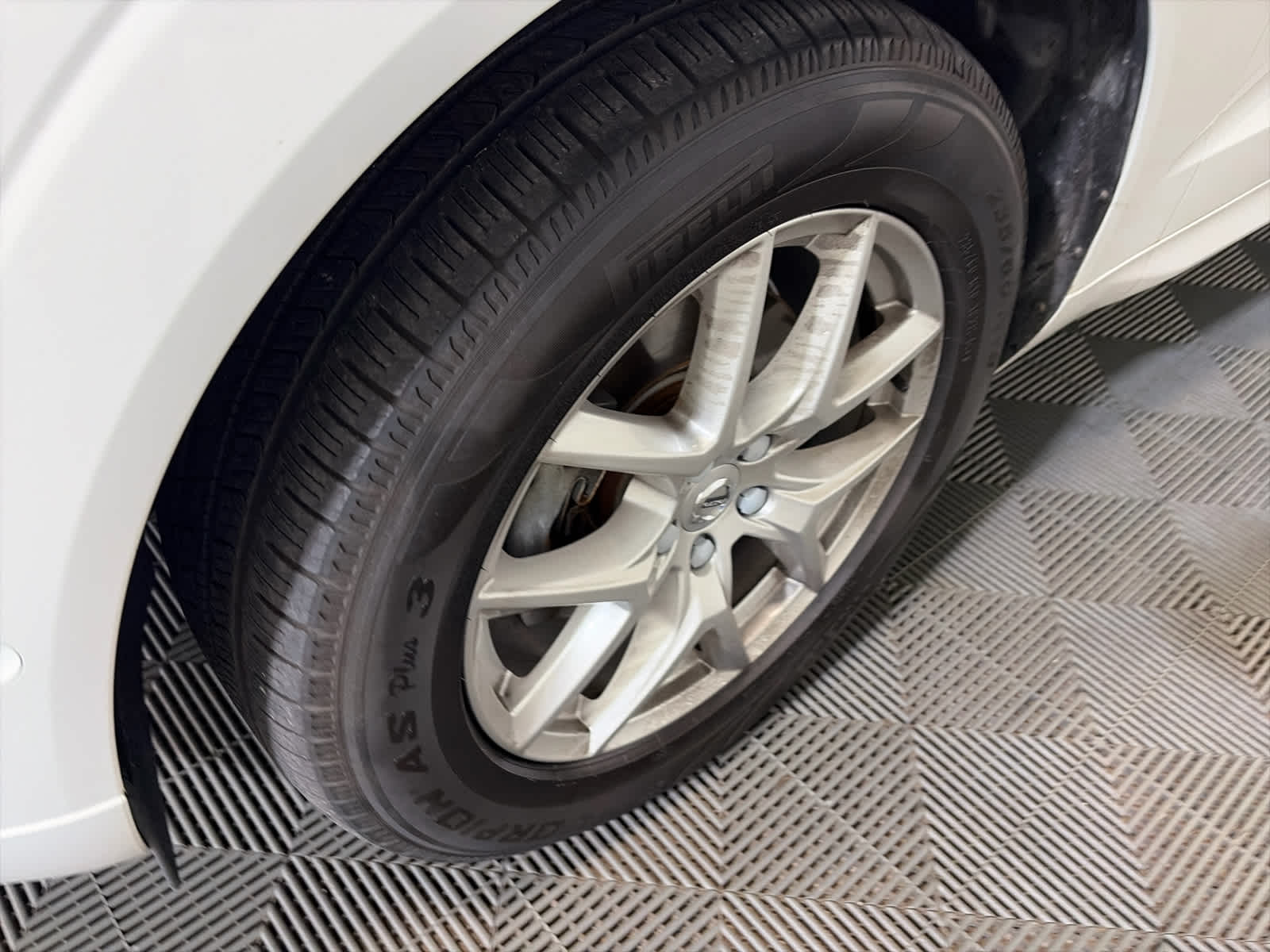 2019 Volvo XC60 Momentum
