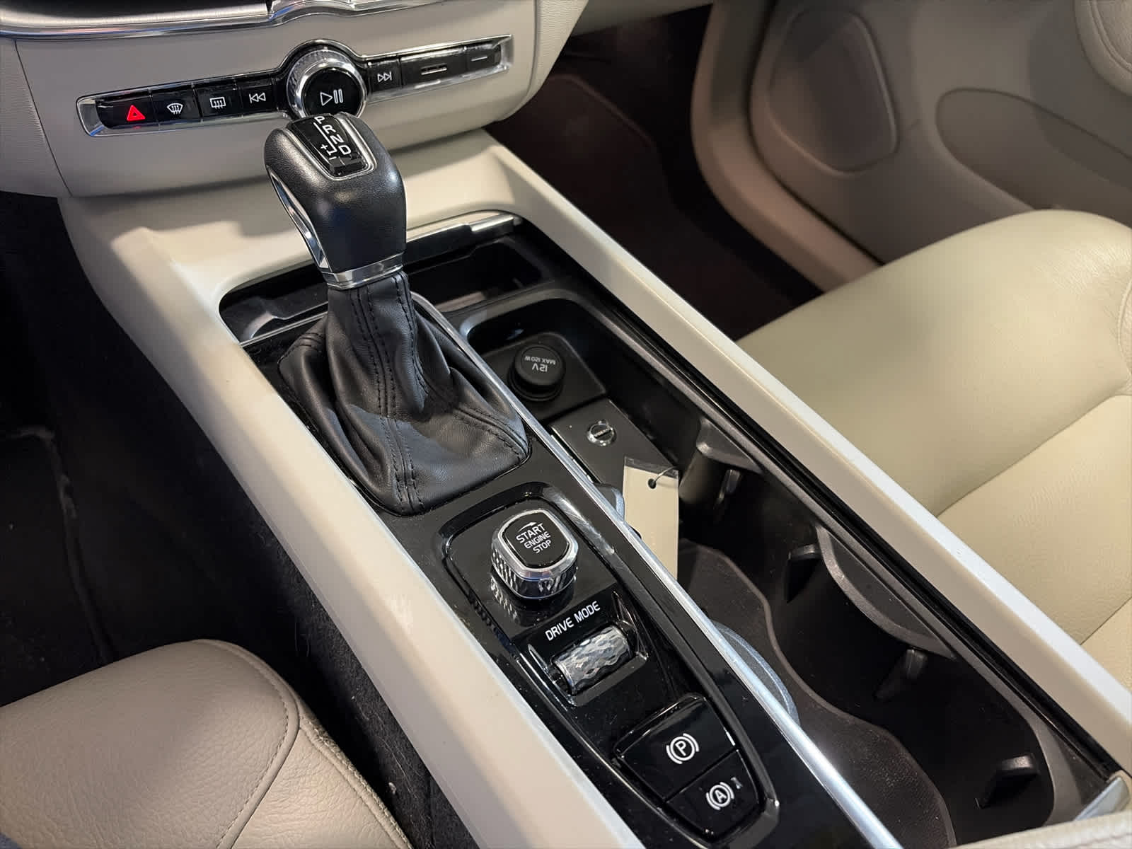 2019 Volvo XC60 Momentum