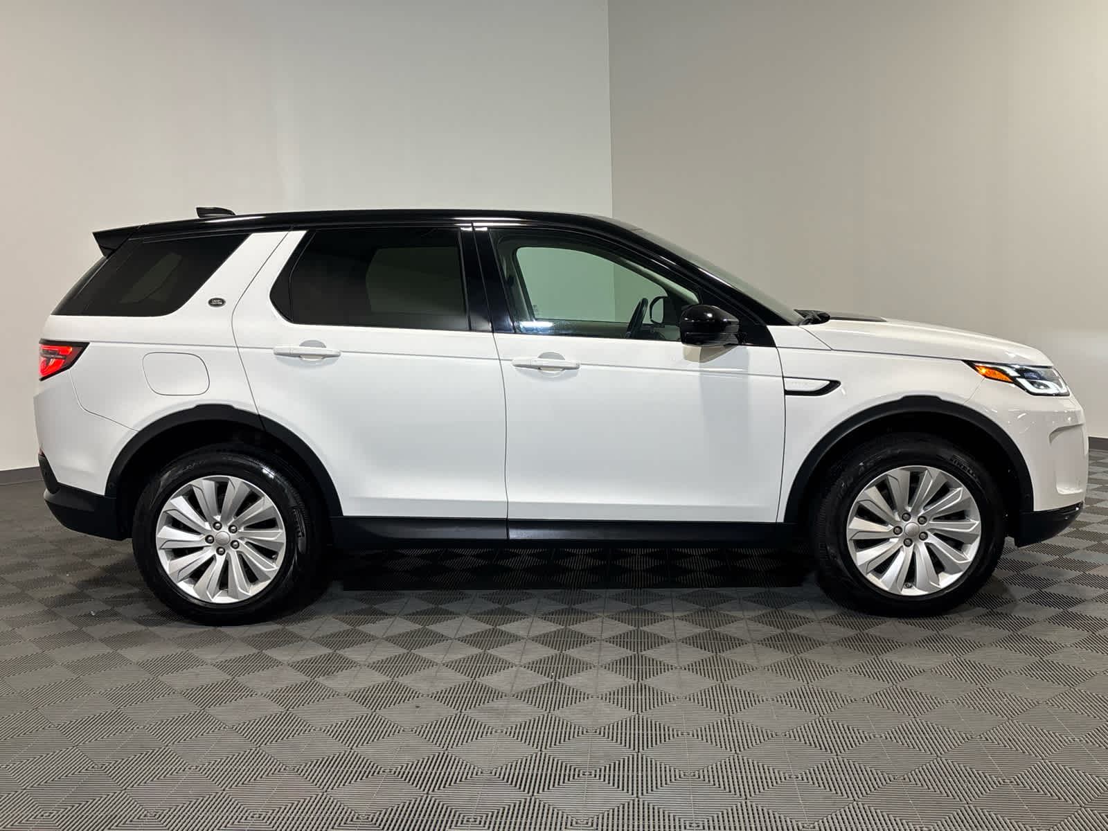 2021 Land Rover Discovery Sport SE