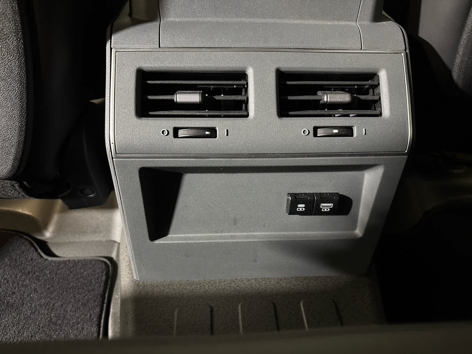 2024 INEOS Grenadier Station Wagon Fieldmaster Edition