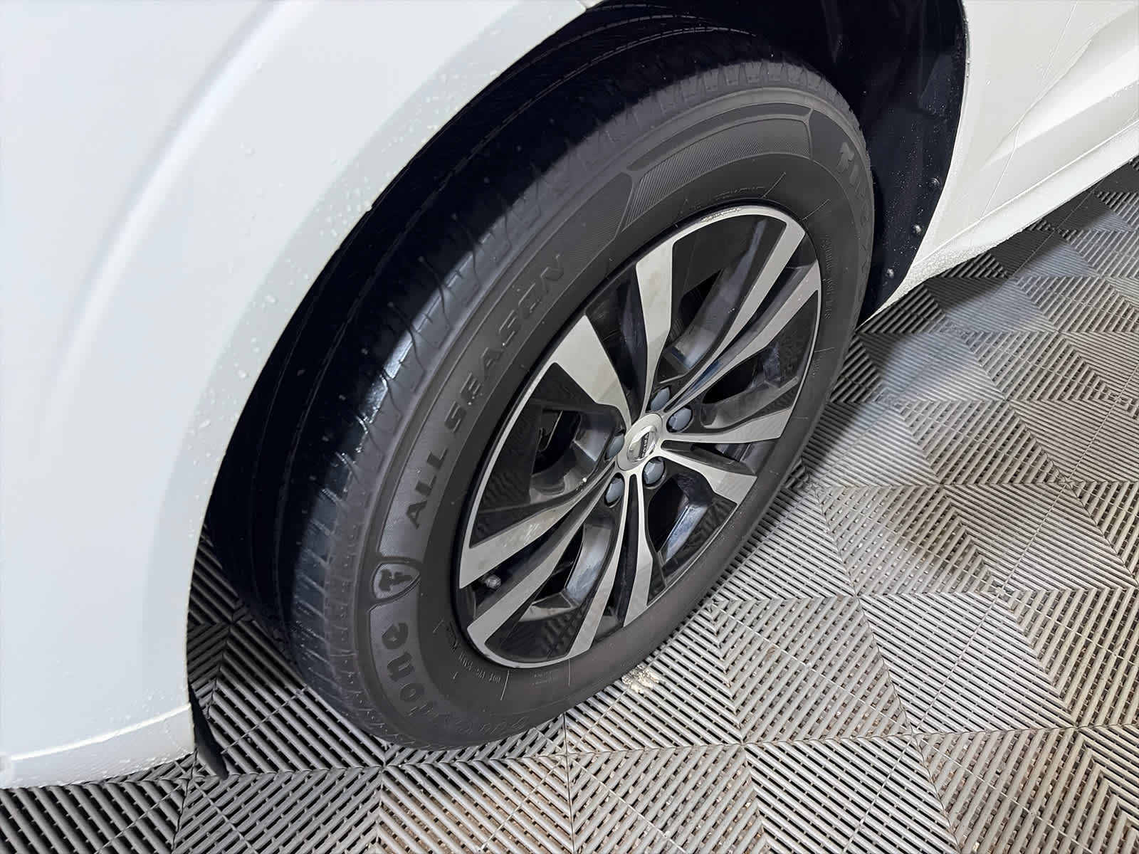 2023 Volvo XC60 Core