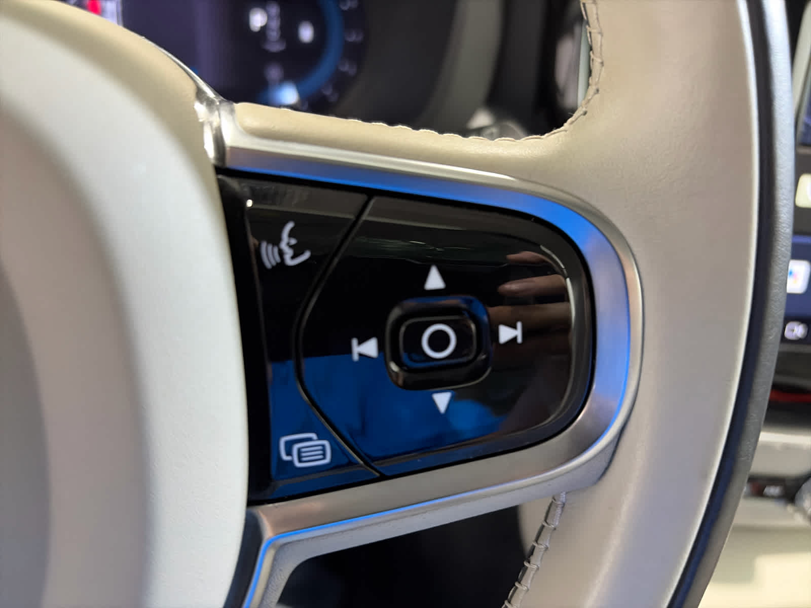 2023 Volvo XC60 Core