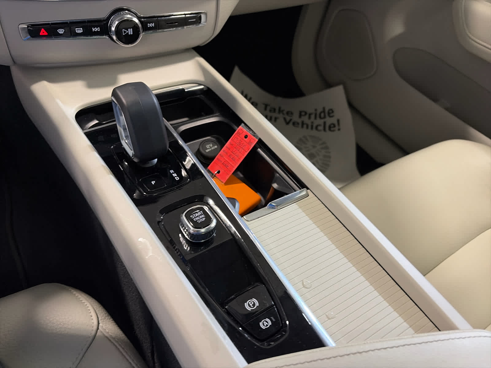 2023 Volvo XC60 Core