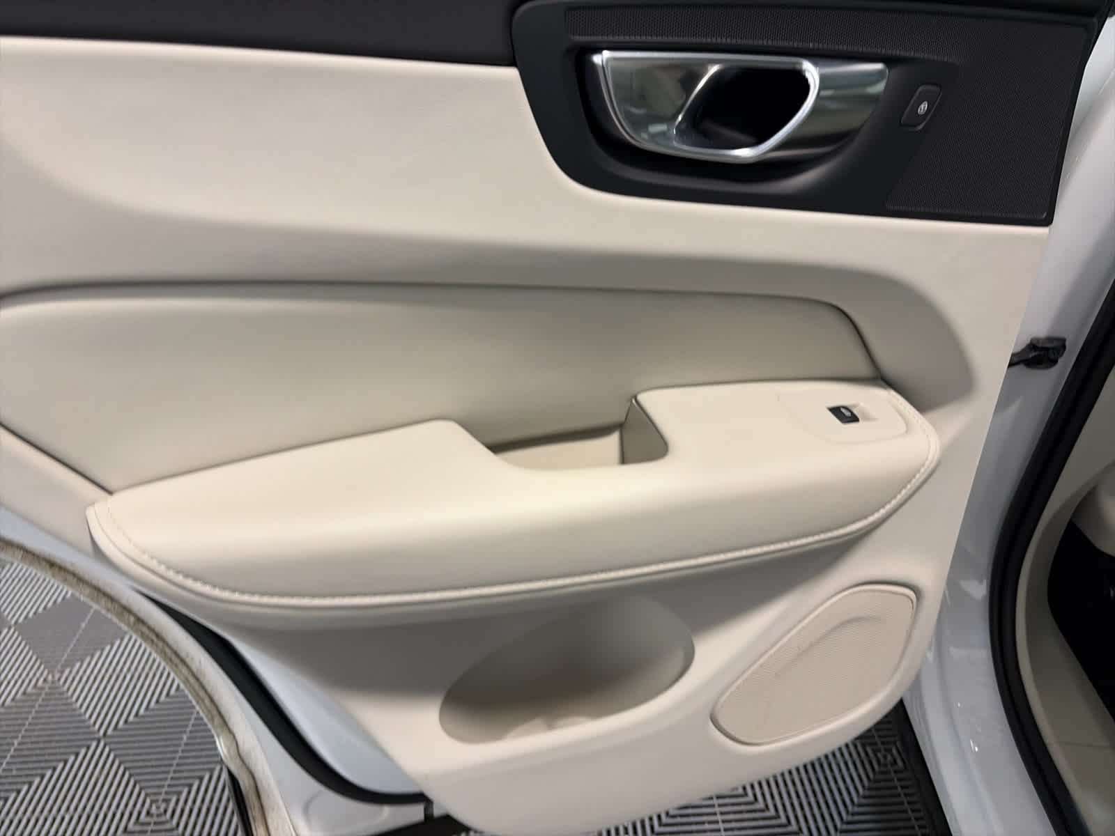 2023 Volvo XC60 Core