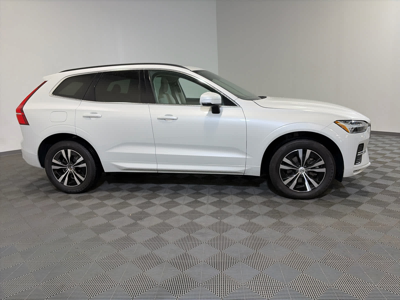 2023 Volvo XC60 Core