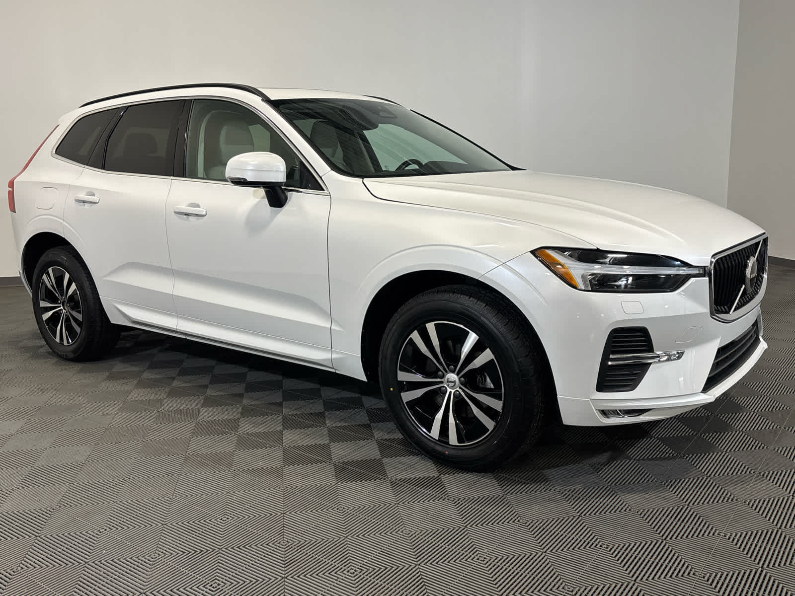 2023 Volvo XC60 Core