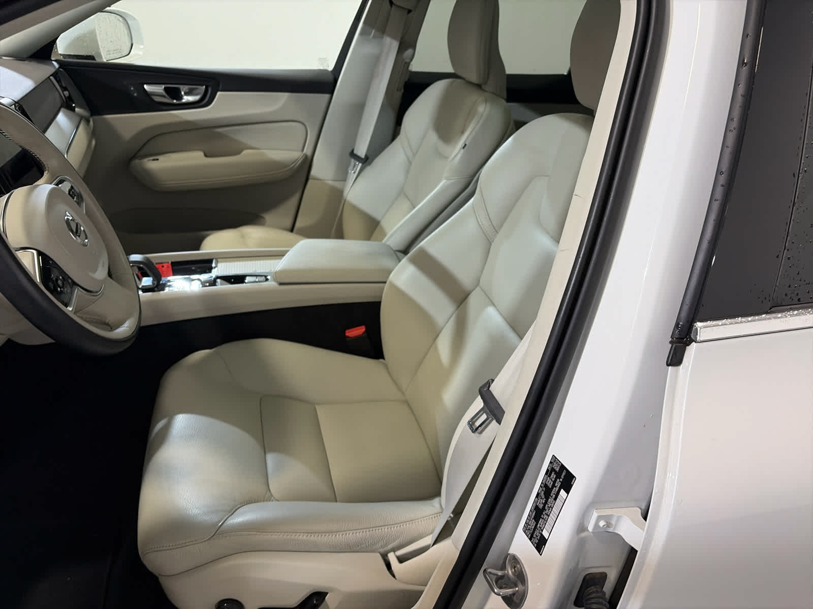2023 Volvo XC60 Core