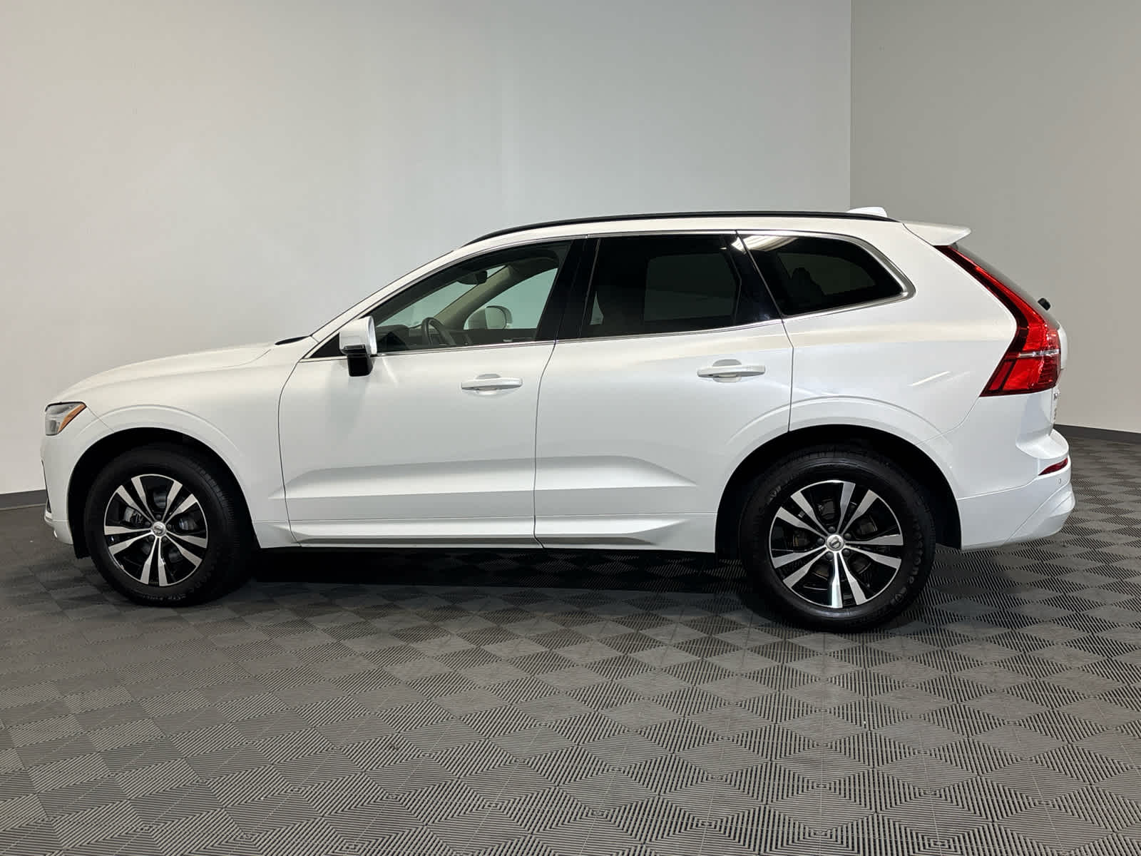 2023 Volvo XC60 Core