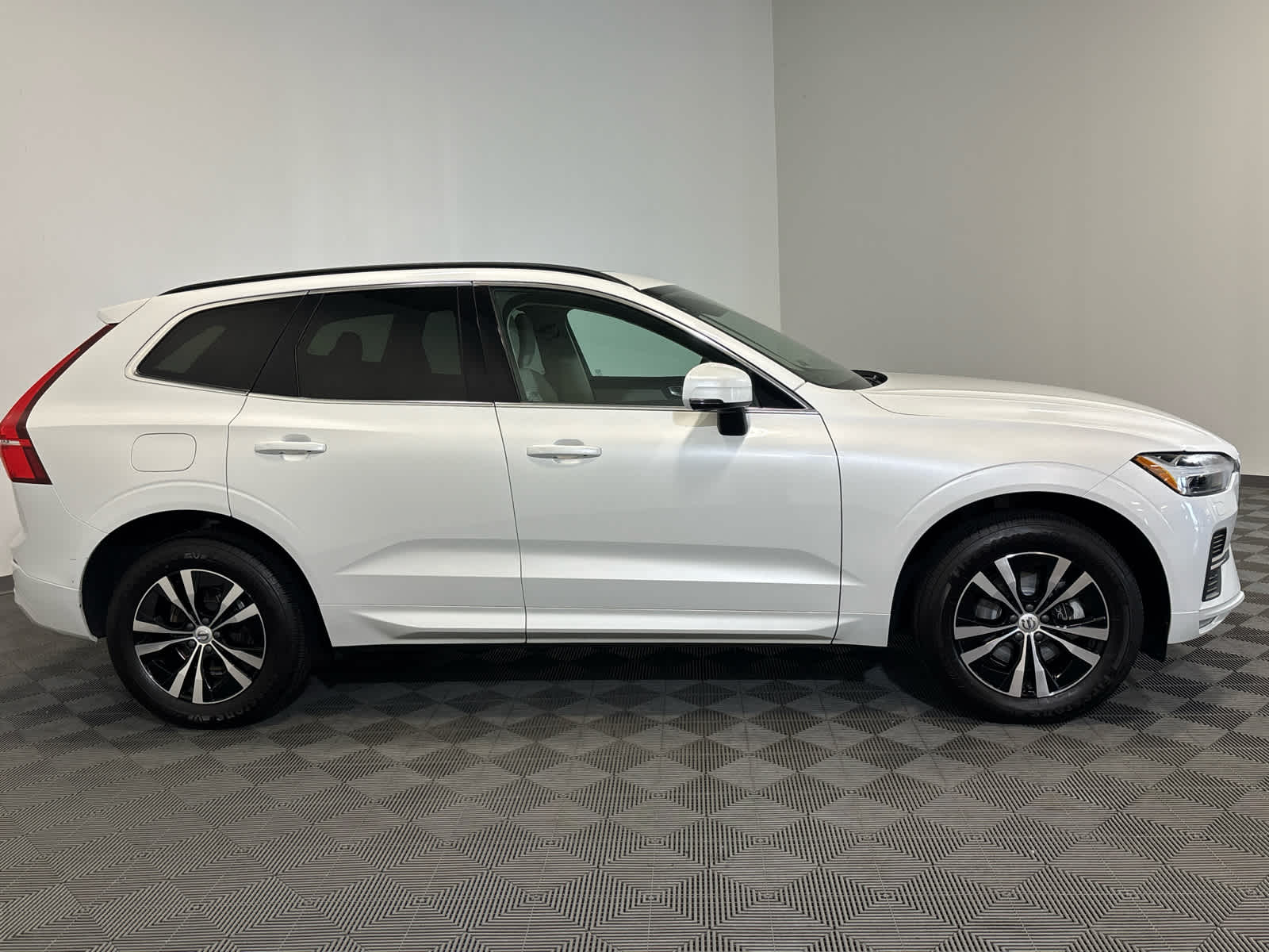 2023 Volvo XC60 Core
