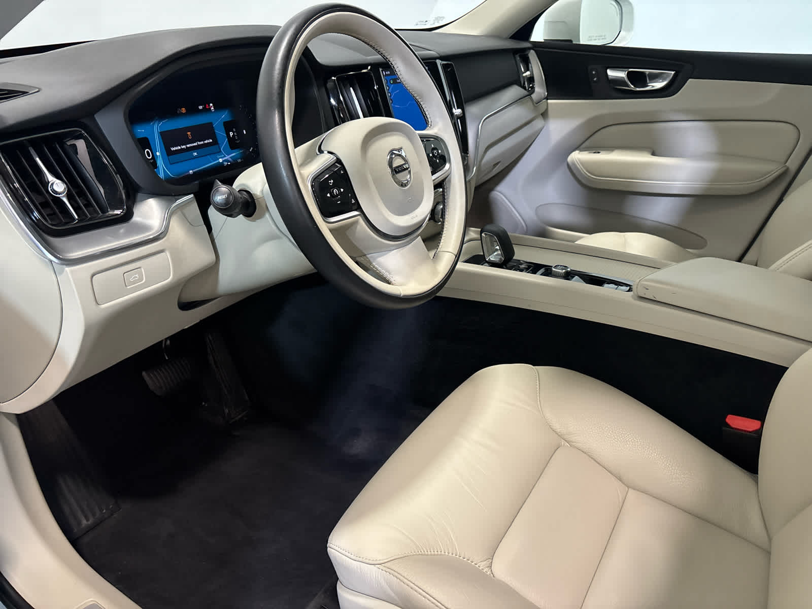 2023 Volvo XC60 Core