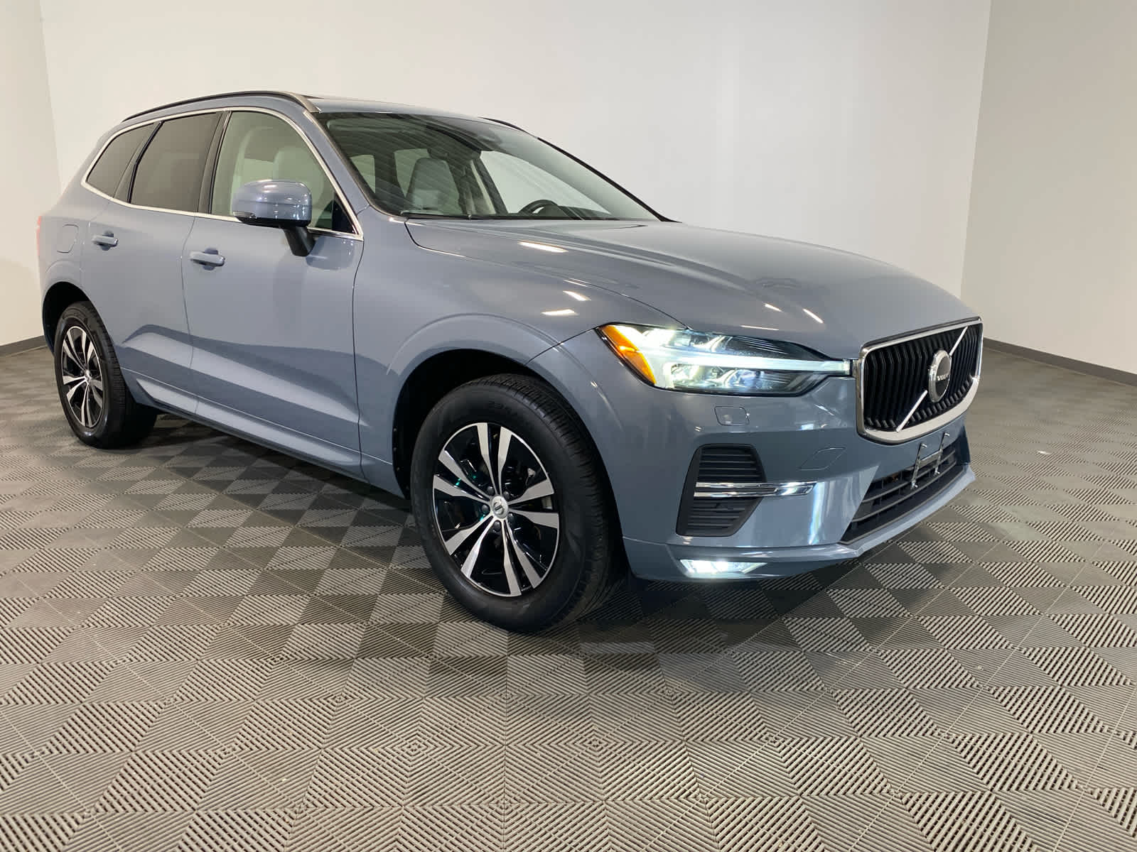 2023 Volvo XC60 Core