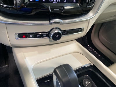 2023 Volvo XC60 Core