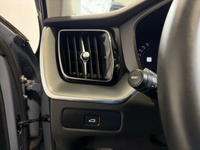 2023 Volvo XC60 Core