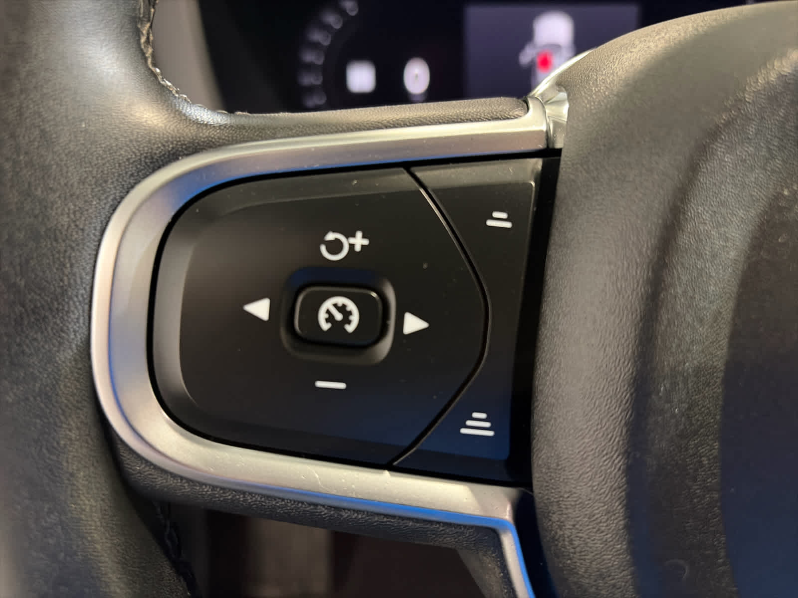 2023 Volvo XC60 Core