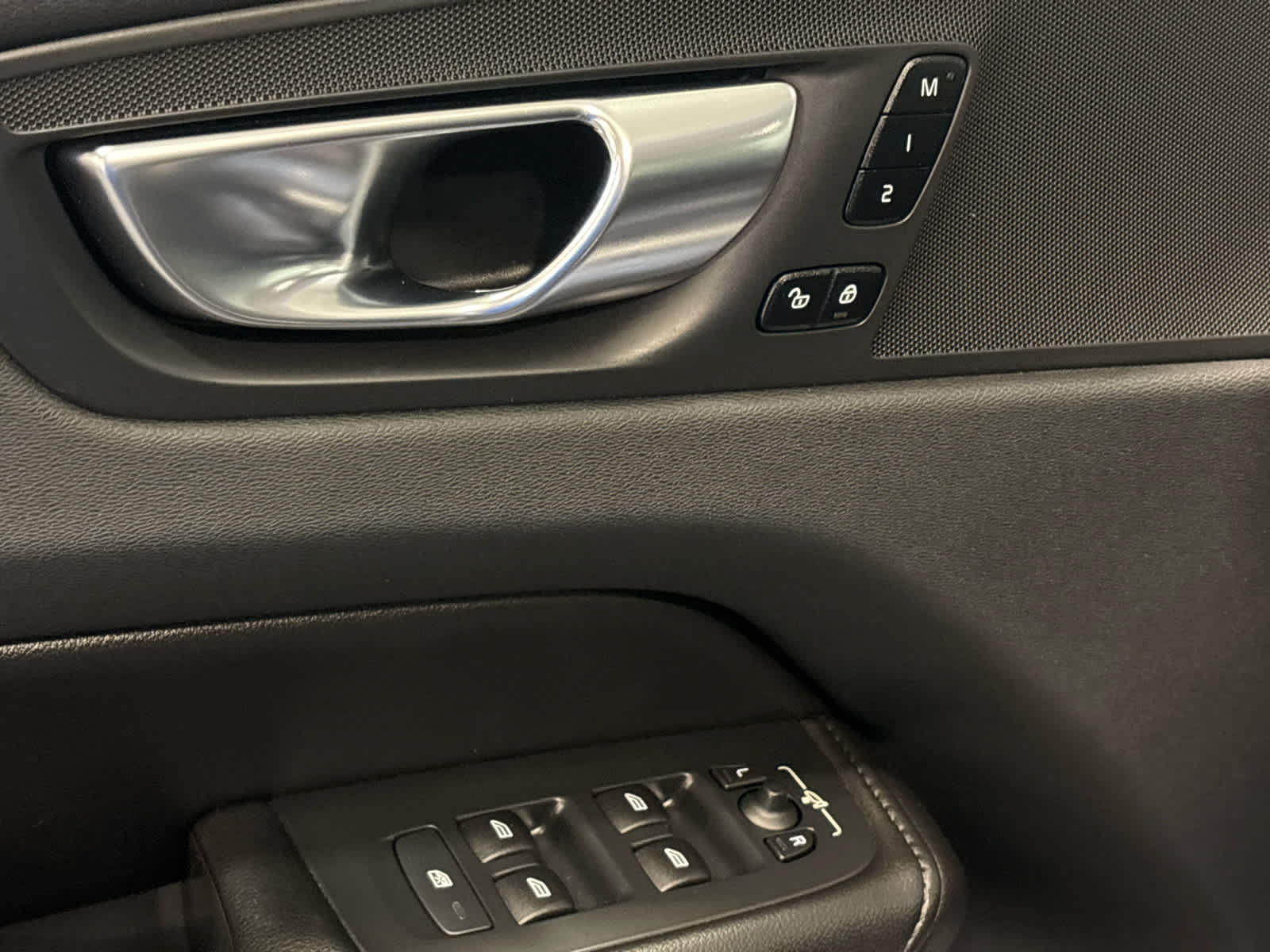 2023 Volvo XC60 Core