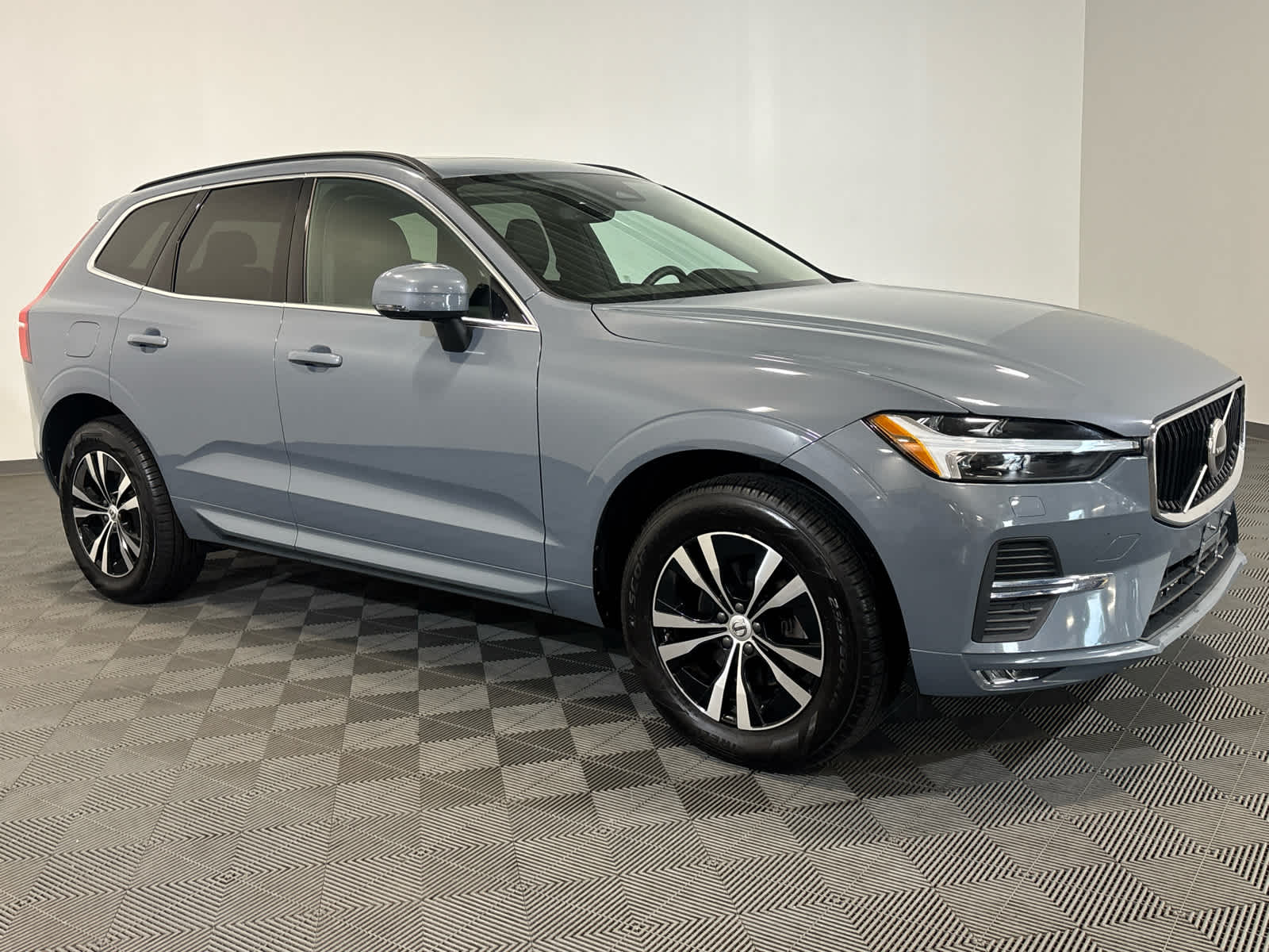 2023 Volvo XC60 Core