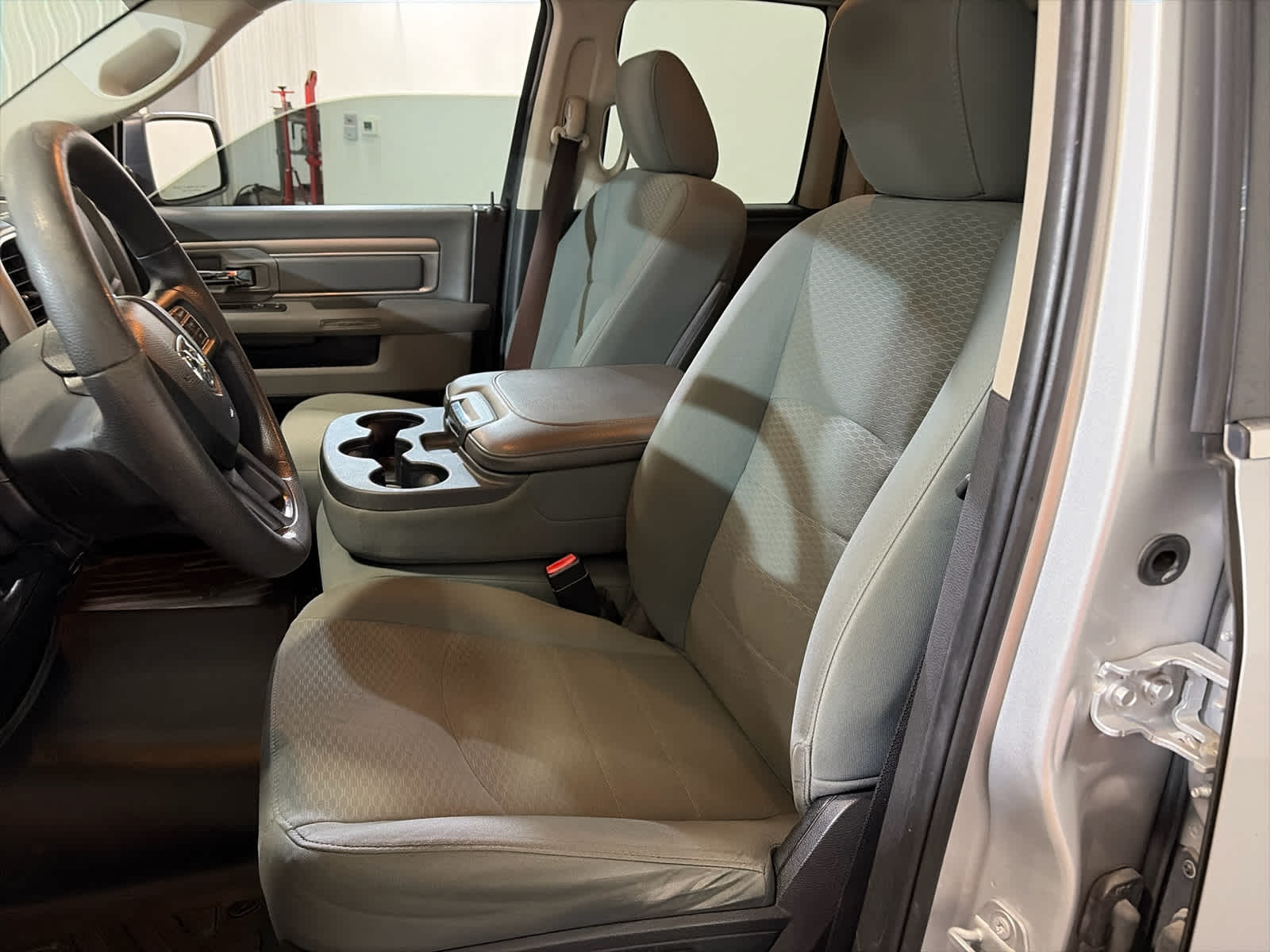 2018 RAM 1500 SLT