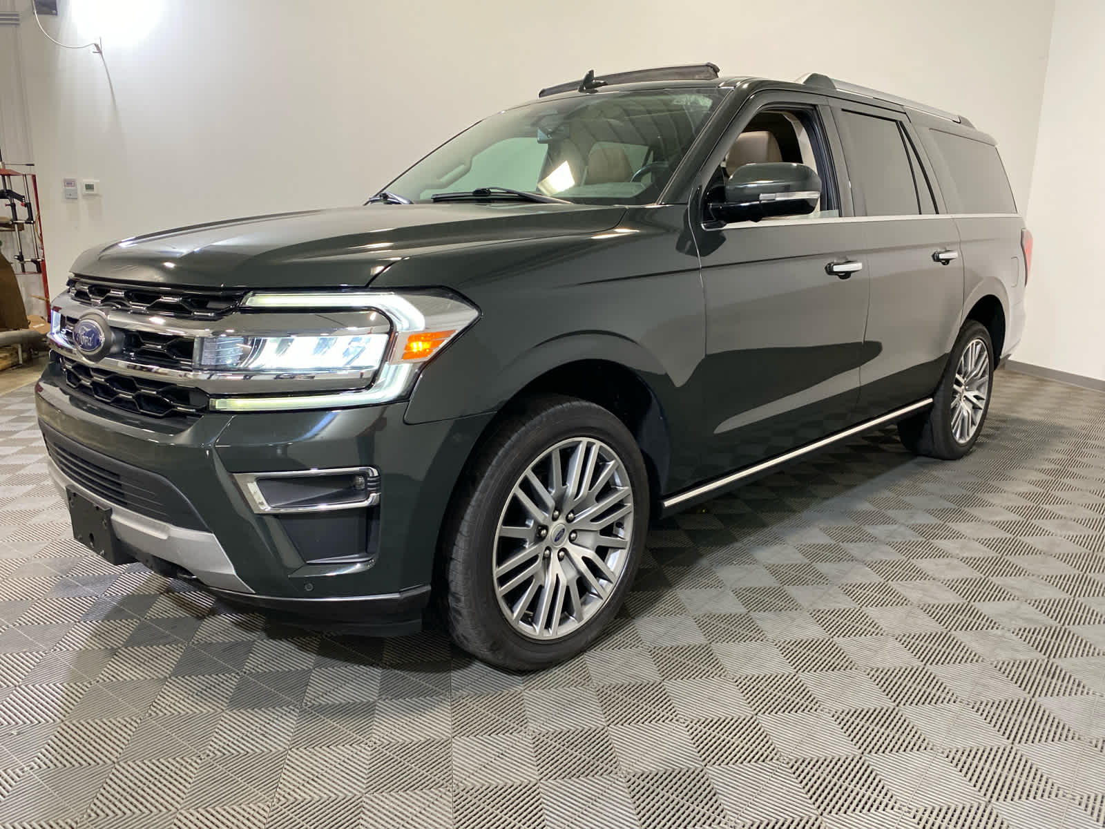 2022 Ford EXPEDITION MAX Base