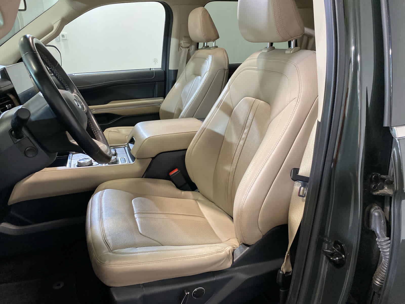 2022 Ford EXPEDITION MAX Base
