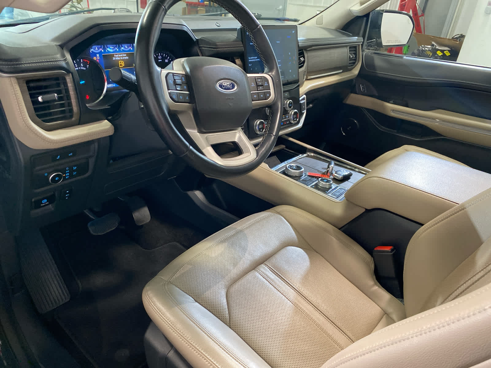 2022 Ford EXPEDITION MAX Base