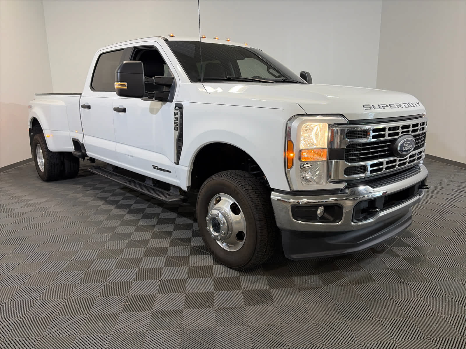 2024 Ford Super Duty F-350 DRW XL