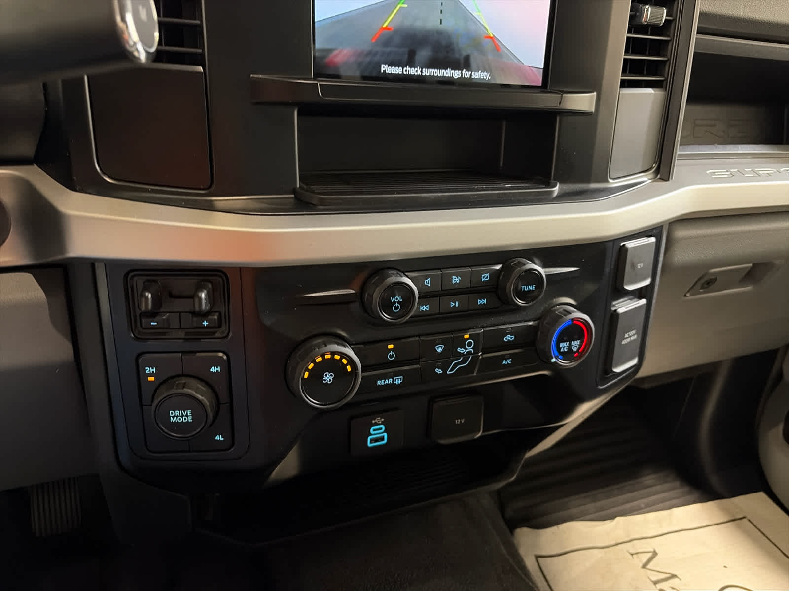 2024 Ford Super Duty F-350 DRW XL