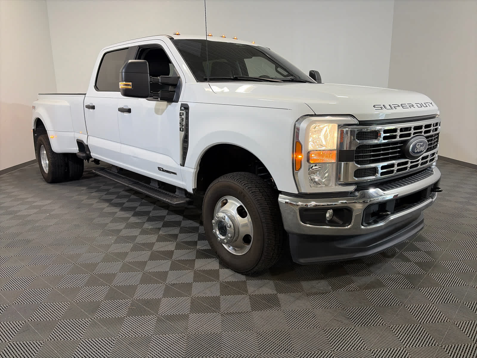 2024 Ford Super Duty F-350 DRW XL