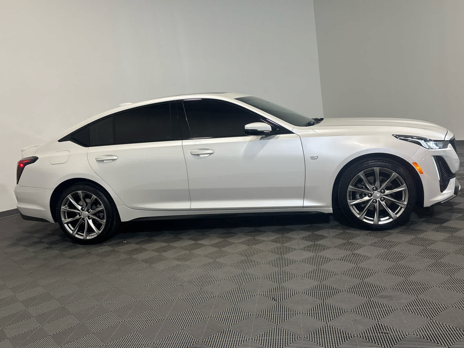 2022 Cadillac CT5 Sport