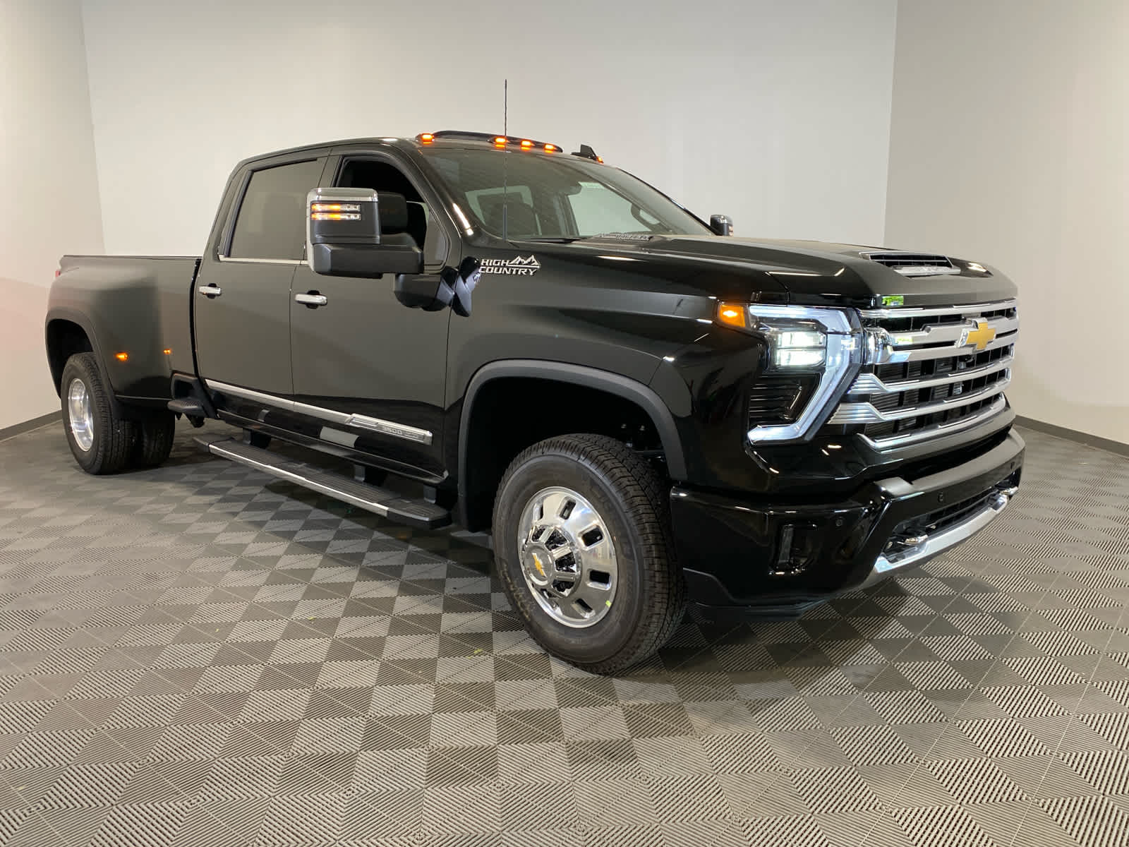2026 Chevrolet Silverado 3500 HD High Country DRW