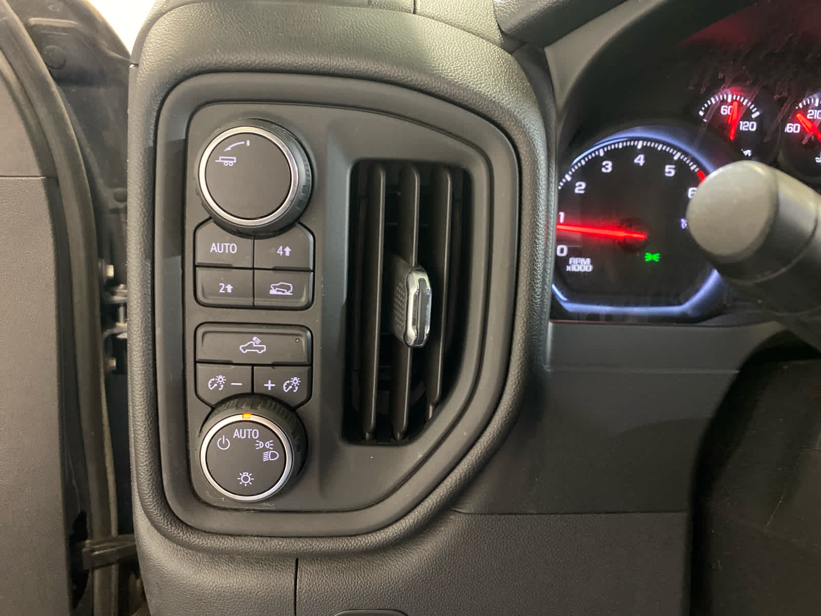 2019 Chevrolet Silverado 1500 Custom