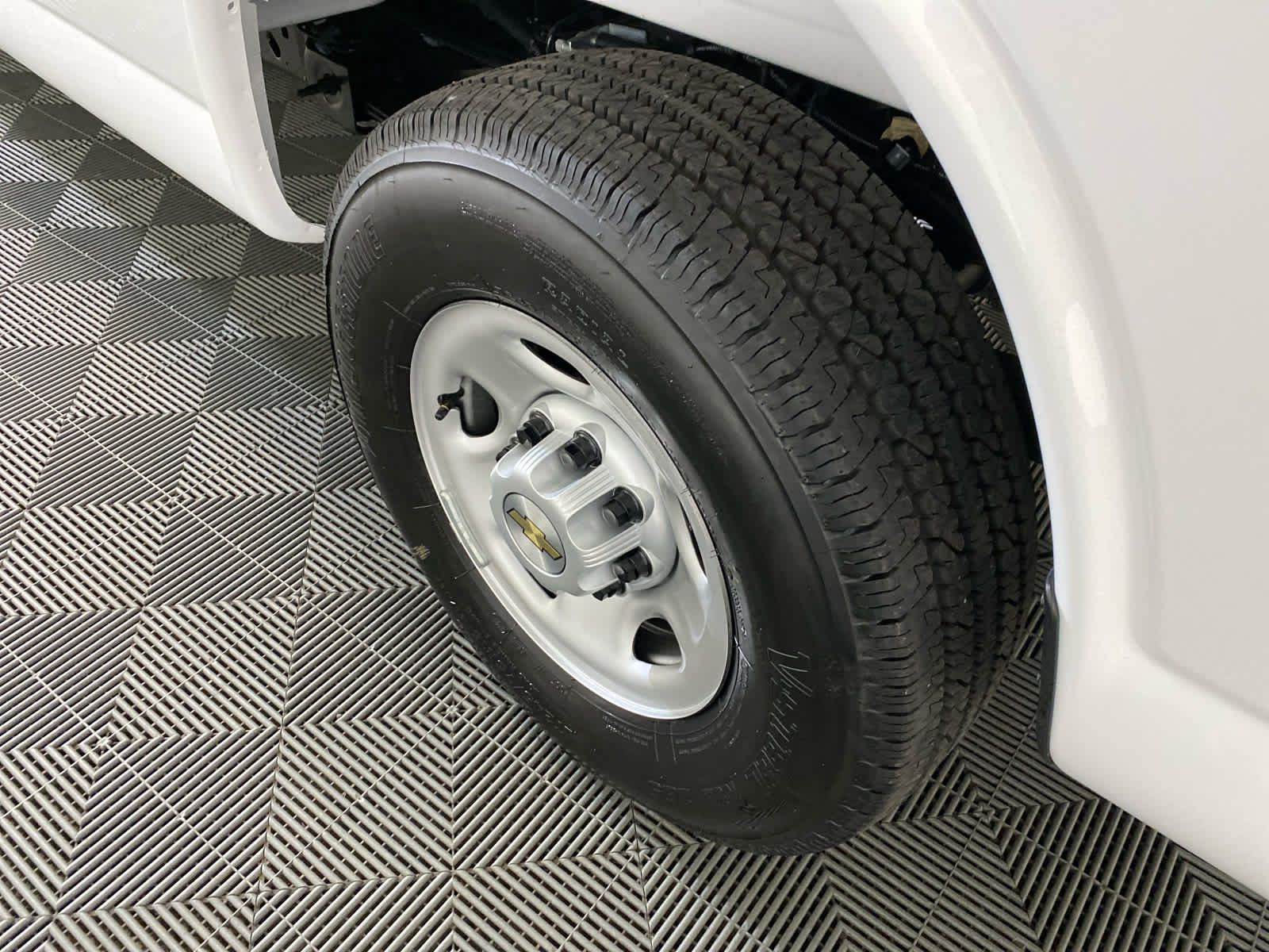 2025 Chevrolet Express Cargo 2500 WT