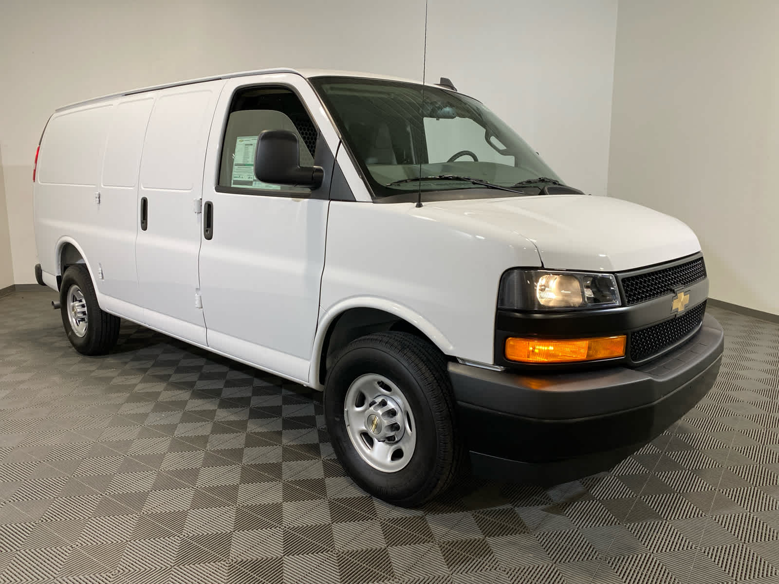 2025 Chevrolet Express Cargo 2500 WT