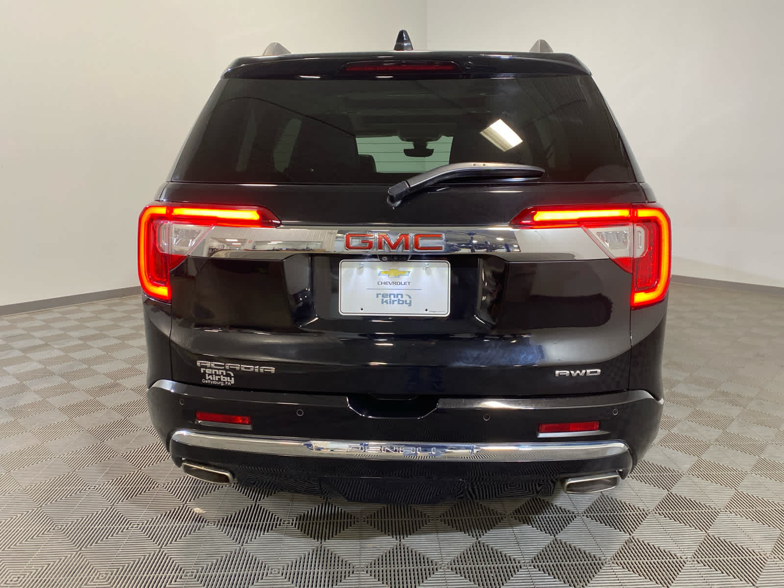 2022 GMC Acadia Denali