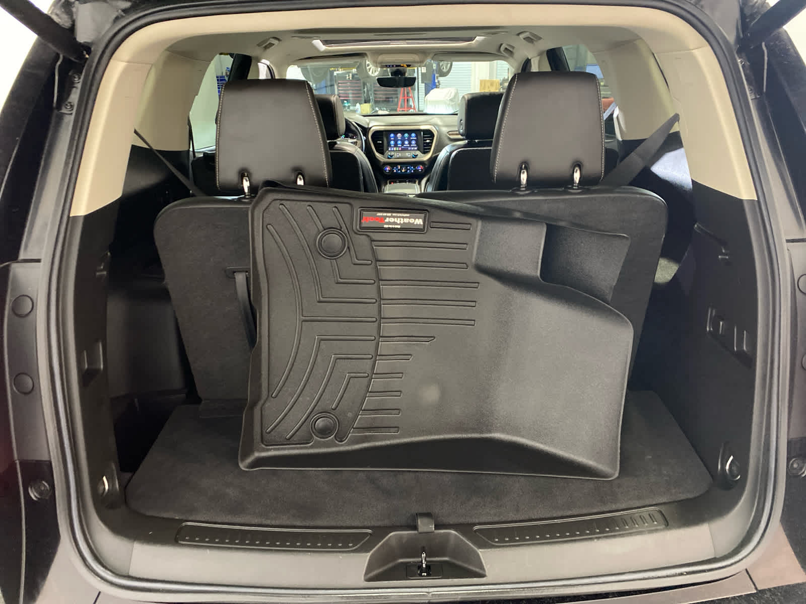 2022 GMC Acadia Denali