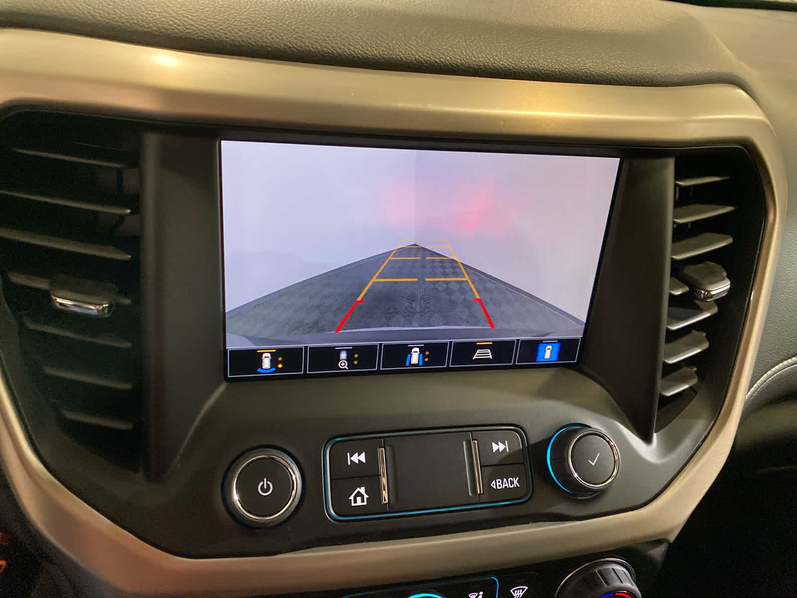 2023 GMC Acadia Denali