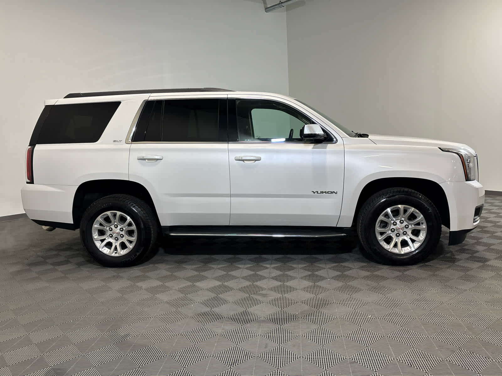 2017 GMC Yukon SLT