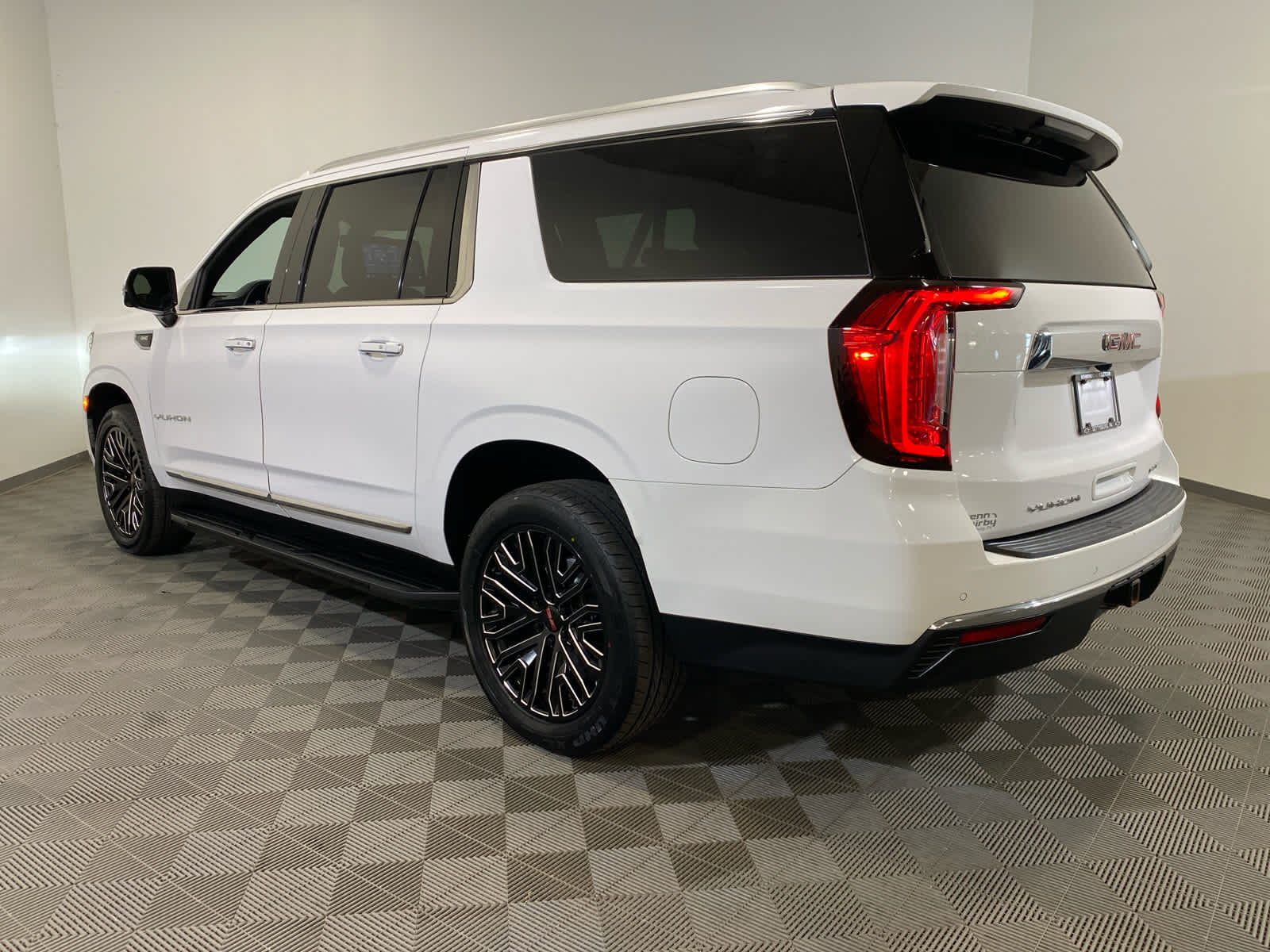 2021 GMC Yukon XL SLT