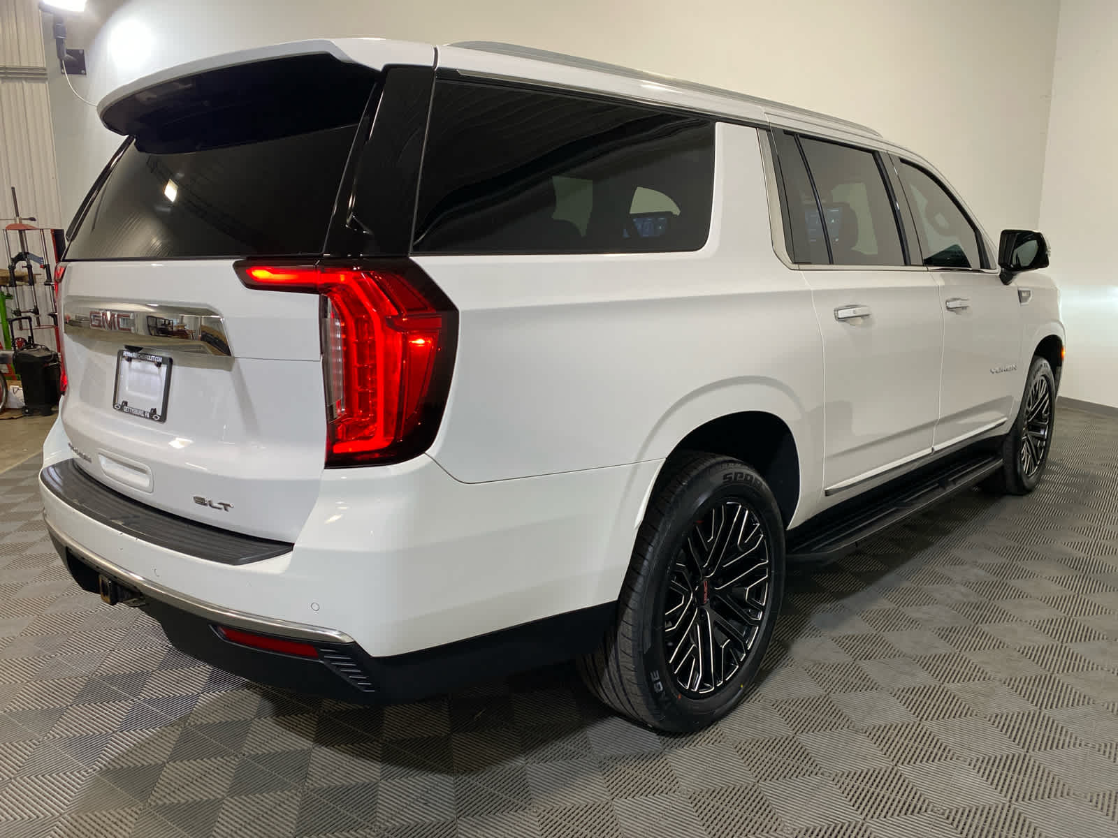 2021 GMC Yukon XL SLT