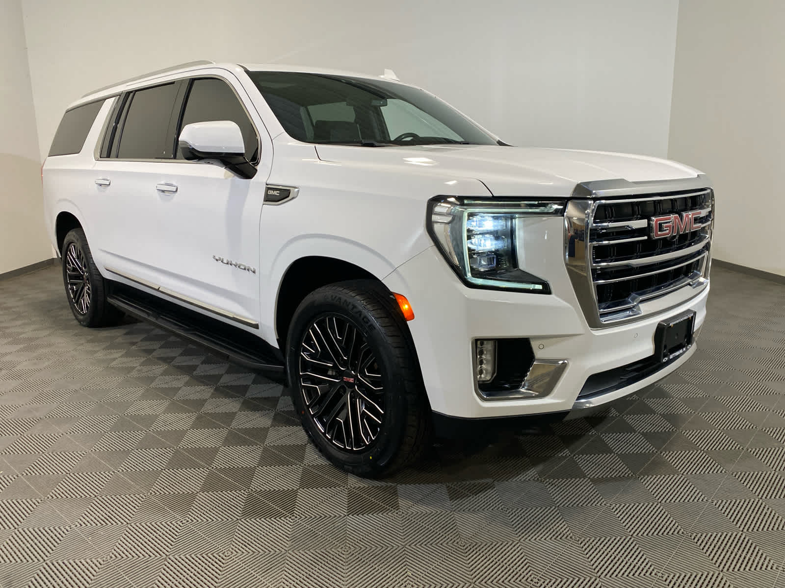 2021 GMC Yukon XL SLT