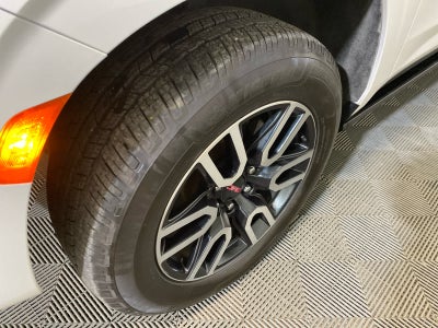 2022 GMC Yukon XL AT4