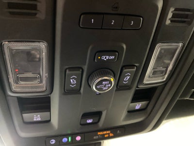 2022 GMC Yukon XL AT4