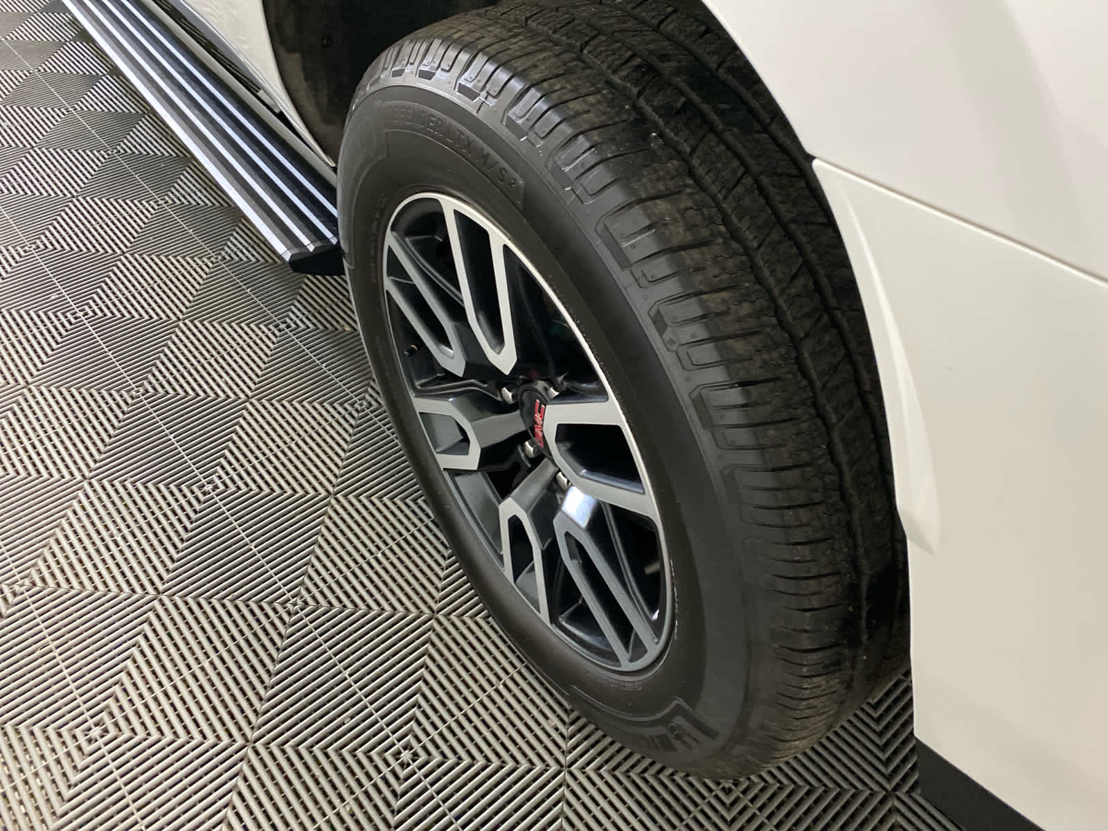 2022 GMC Yukon XL AT4