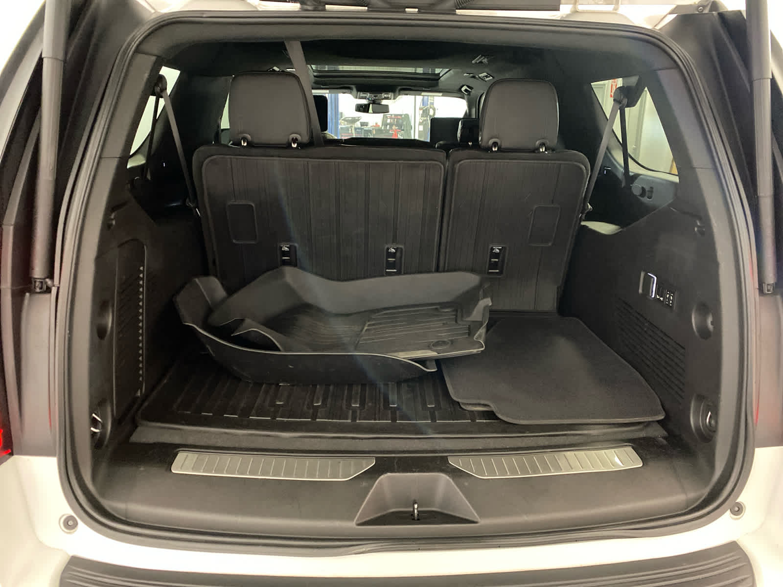 2022 GMC Yukon XL AT4