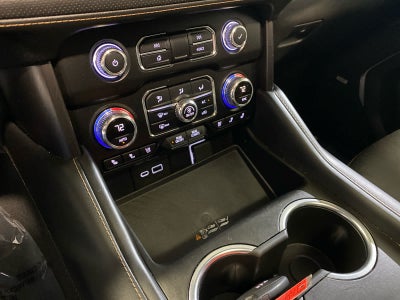 2022 GMC Yukon XL AT4