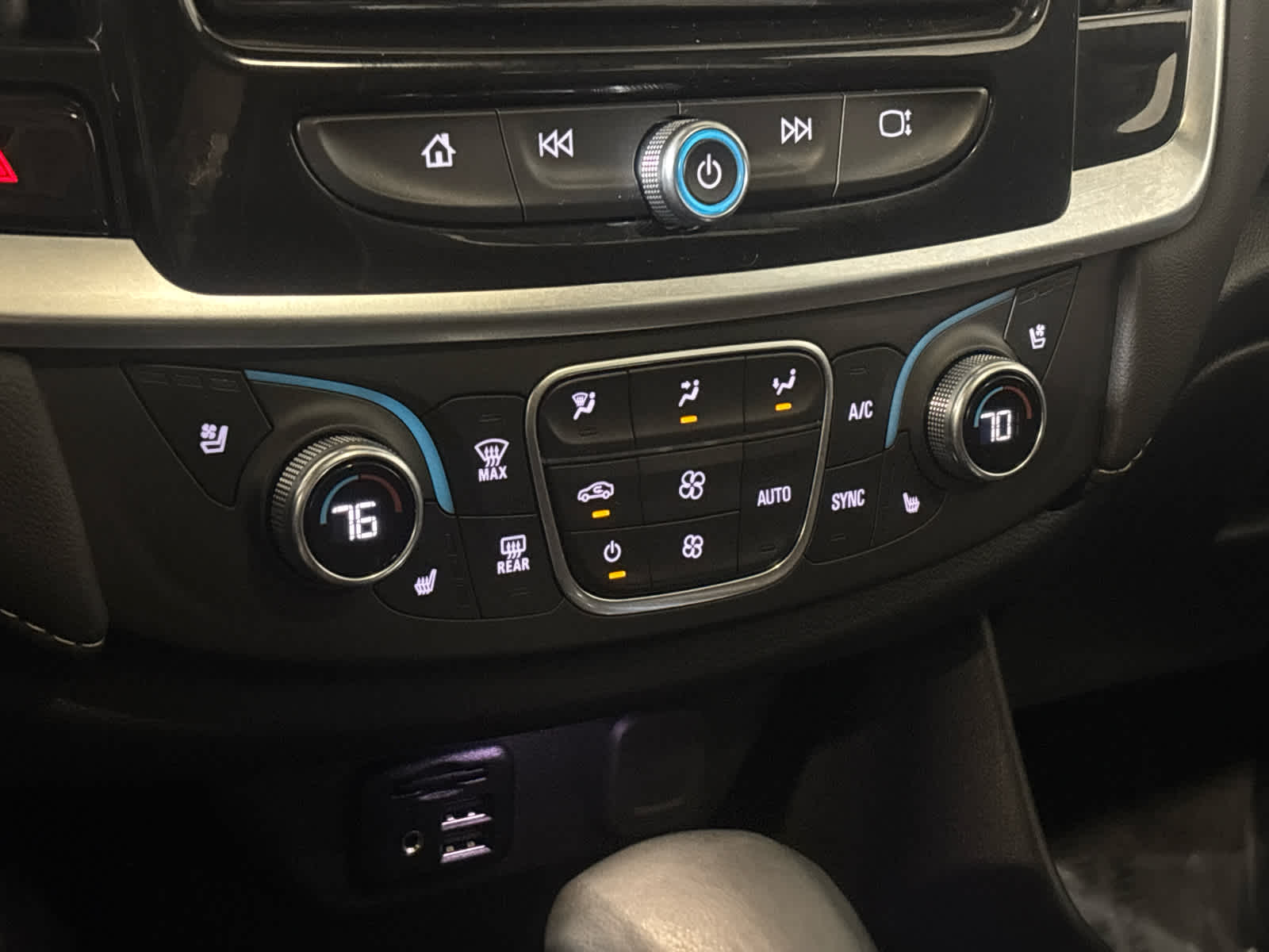 2024 Chevrolet Traverse Limited Premier