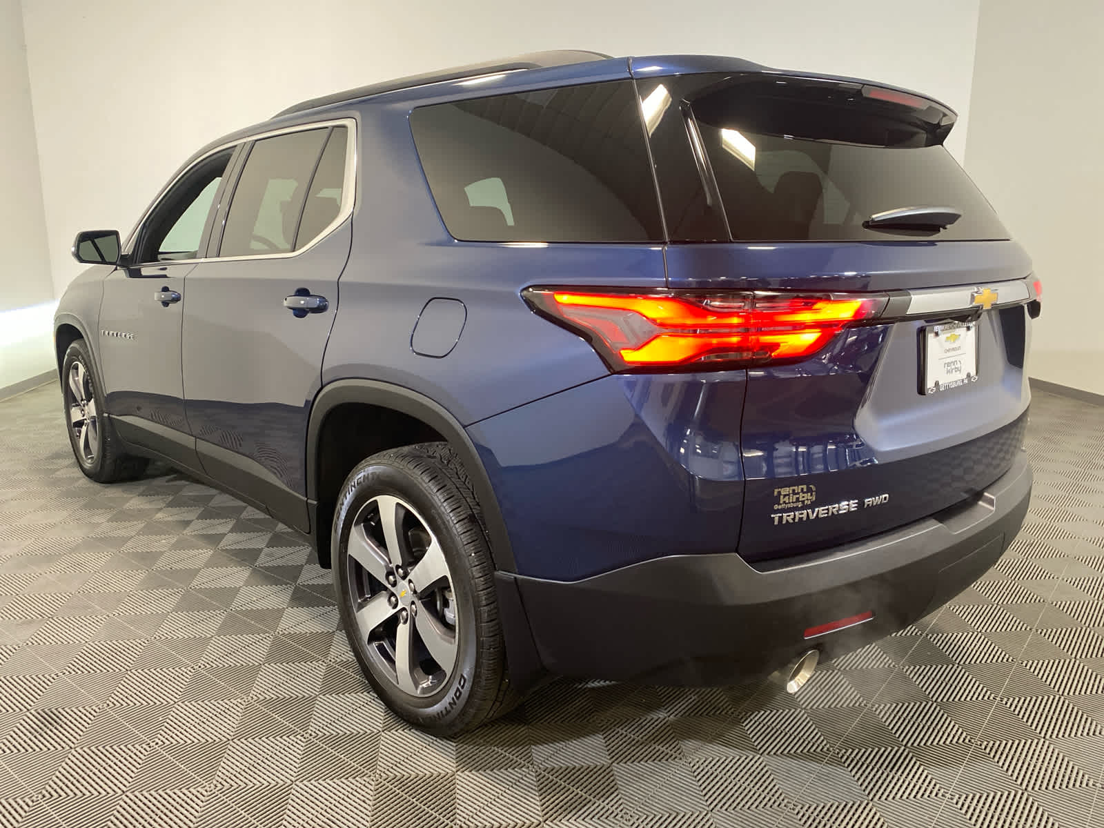 2023 Chevrolet Traverse LT Leather